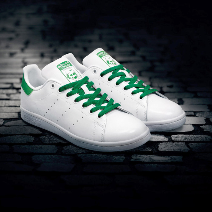 Flat green shoelaces